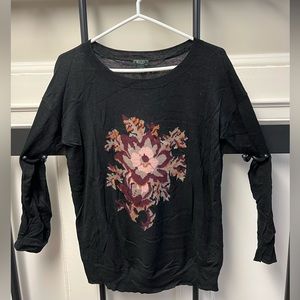 Roots Sweater Size Medium